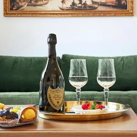“the Casanova” In Venice Apartment *