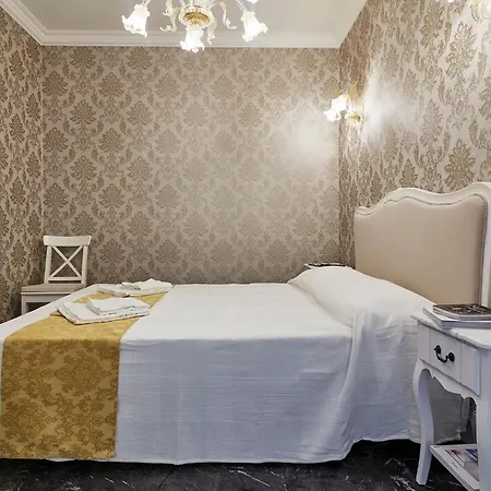 “the Casanova” In Venice Apartment